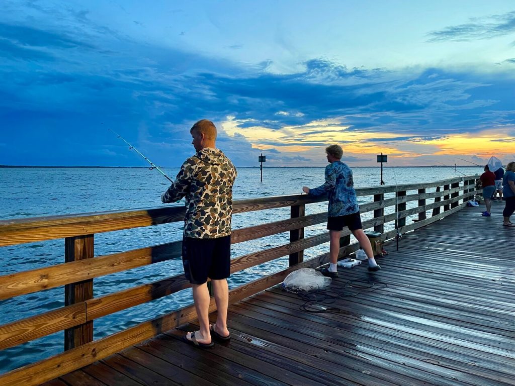 Military MWR lodging, military resorts, White sand. Emerald water. Villas overlooking the Gulf.
The Destin Army Recreation Area sits along Florida’s Emerald Coast — one of the most beautiful beaches in the United States.